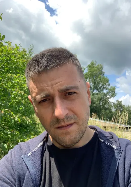 Вася з Рівного, шукаю на сайті постійні стосунки