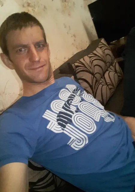 Я Серж, 35, знакомлюсь для постоянных отношений в Черкассах