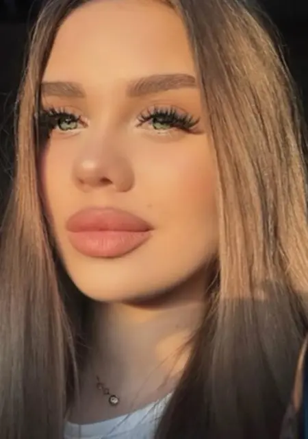 Аринка из Стокгольма, ищу на сайте знакомства на одну ночь
