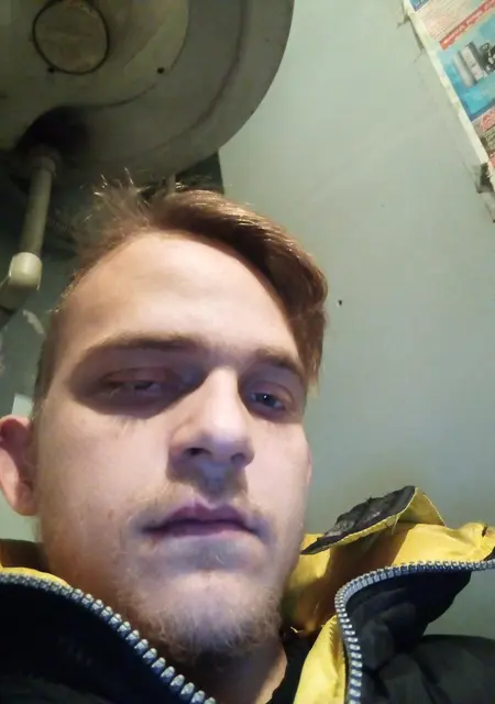 Я Дмитрий, 22 років, знайомлюсь без зобов'язань у Павлограде