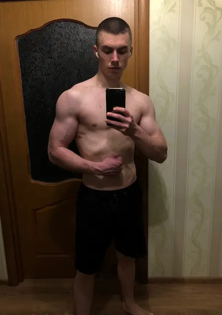 Nazar из Ровно, ищу на сайте открытые отношения