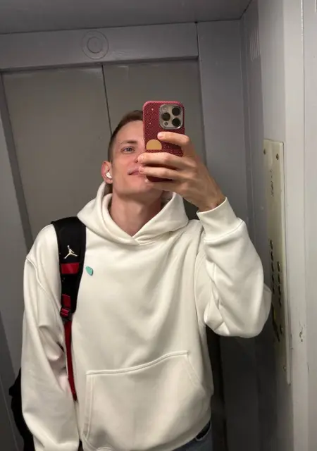 Станислав из Вены, ищу на сайте знакомства на одну ночь