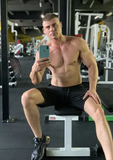 Виктор з Києва, мені 35 років, познайомлюсь на одну ніч