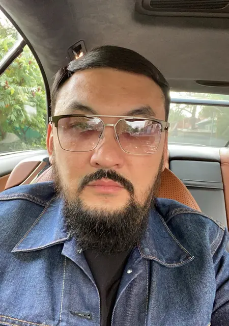 Аким из Алматы, ищу на сайте знакомства без обязательств