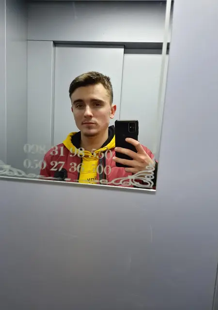 Рома из Ивано-Франковска, мне 23, познакомлюсь на одну ночь