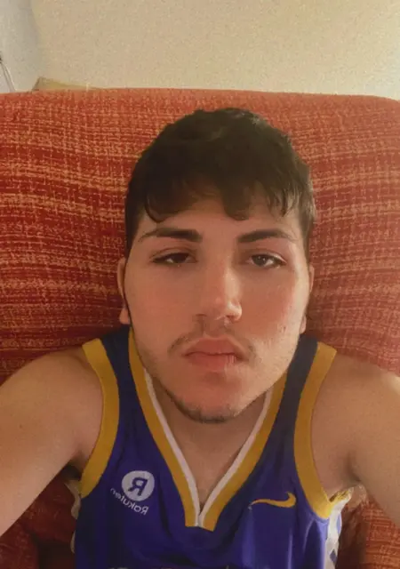 Ivan de Madrid, tengo 22 años, listo para conocer para lío de una noche