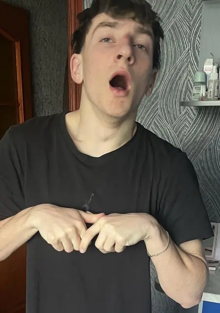 Захар з Кременчука, шукаю на сайті знайомства без зобов'язань