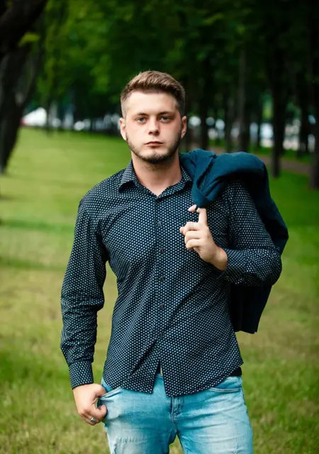 Я Павел, 25, знакомлюсь на одну ночь в Бобруйске