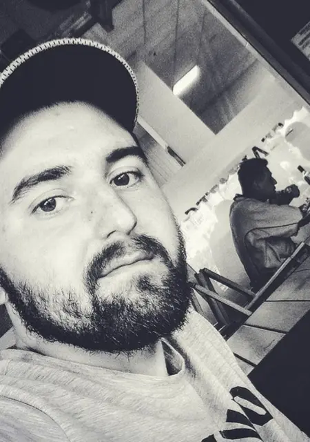 Roman з Івано-Франківська, мені 28 років, познайомлюсь для приємного проведення часу