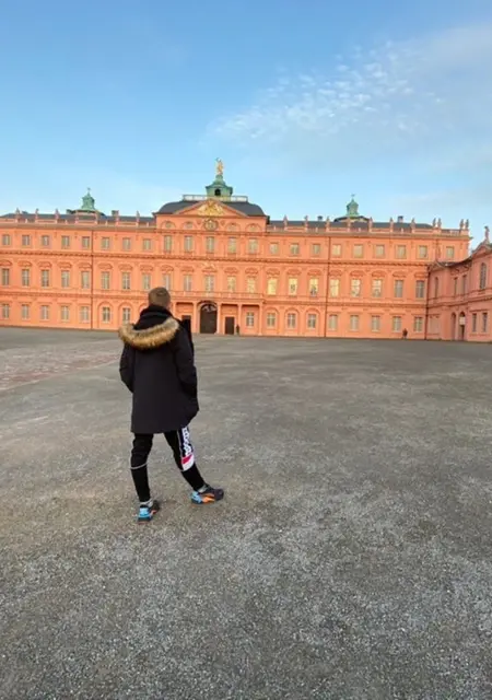 Я Алекс, 24, из Кривого Рога, ищу знакомства без обязательств