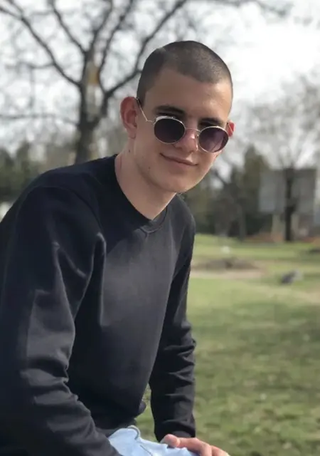 Я Никита, 20, из Одессы, ищу знакомство для общения