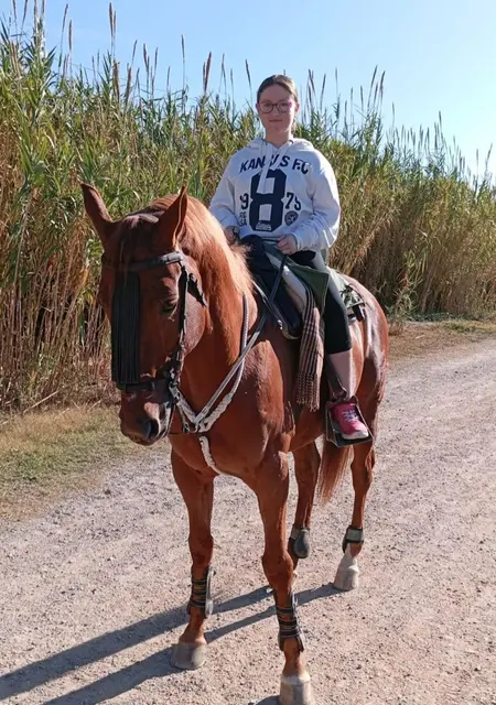 Soy Valeria Anguita, 26 años de Mollet del Vallés, busco conocer gente para chatear