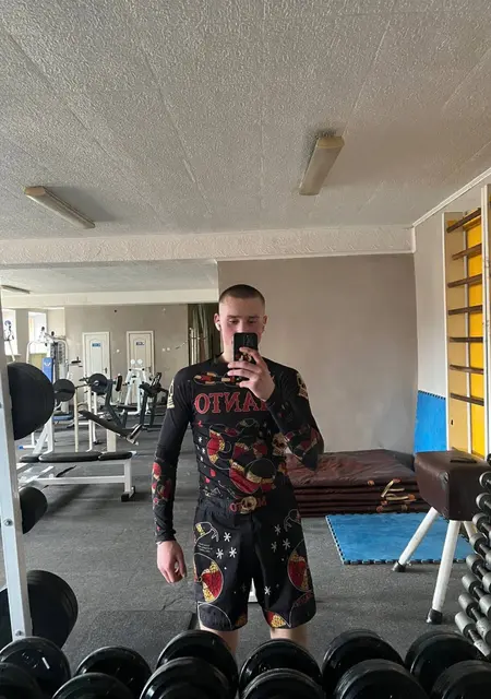 Рома из Хмельницкого, ищу на сайте общение