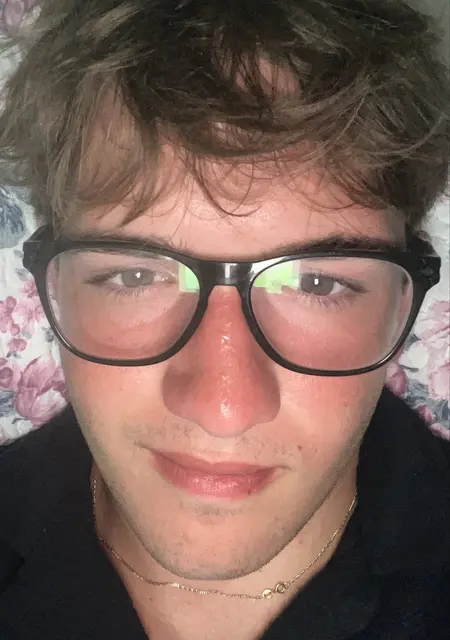 Soy Messi, 26 años, conociéndome para relación sin ataduras en Majadahonda