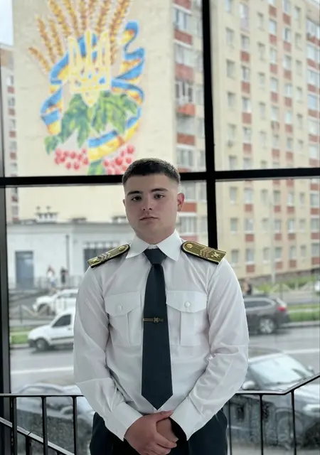 Николай из Харькова, мне 18, познакомлюсь для общения