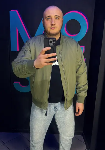 Artem з Чернігова, шукаю на сайті знайомства на одну ніч