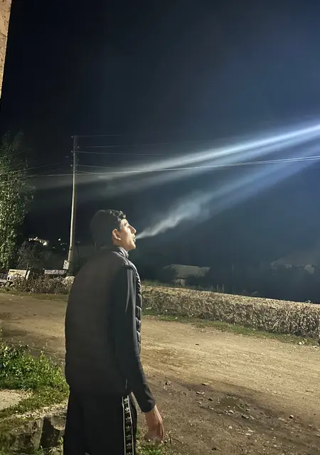 Jora из Еревана, мне 19, познакомлюсь для постоянных отношений