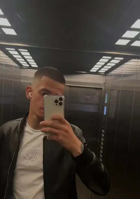 Данила из Со, мне 22, познакомлюсь без обязательств