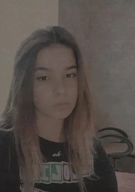 Аня из Новой Каховки, мне 26, познакомлюсь без обязательств