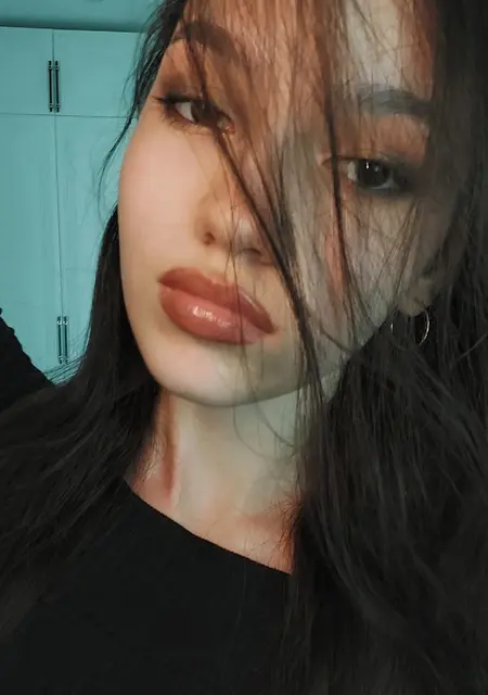 Юлия из Амстердама, ищу на сайте знакомства на одну ночь