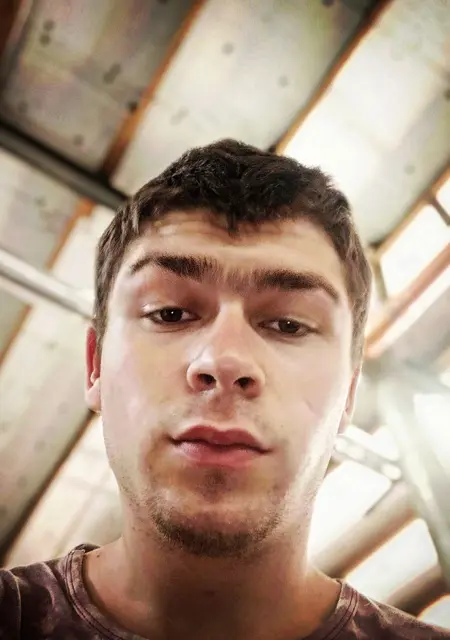 Миша з Києва, шукаю на сайті знайомства на одну ніч