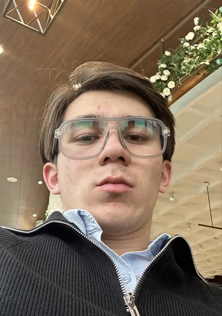 Я Abduaaz, 22, знакомлюсь для постоянных отношений в Ташкенте