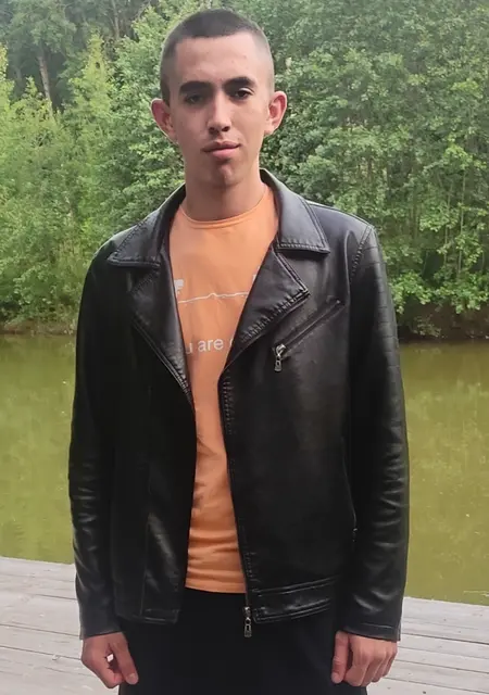 Влад из Чернигова, ищу на сайте знакомства без обязательств