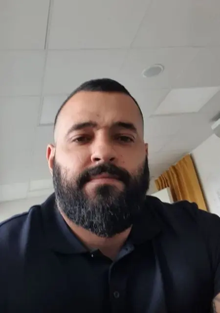 Hii из Стокгольма, мне 32, познакомлюсь