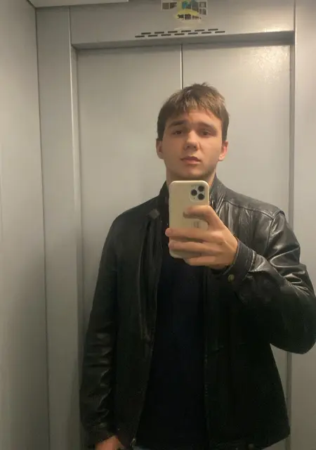 Andreii из Луцка, мне 18, познакомлюсь для приятного времяпровождения