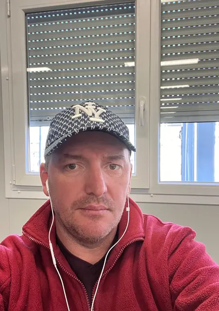 Octav из Хорн, мне 44, познакомлюсь на одну ночь