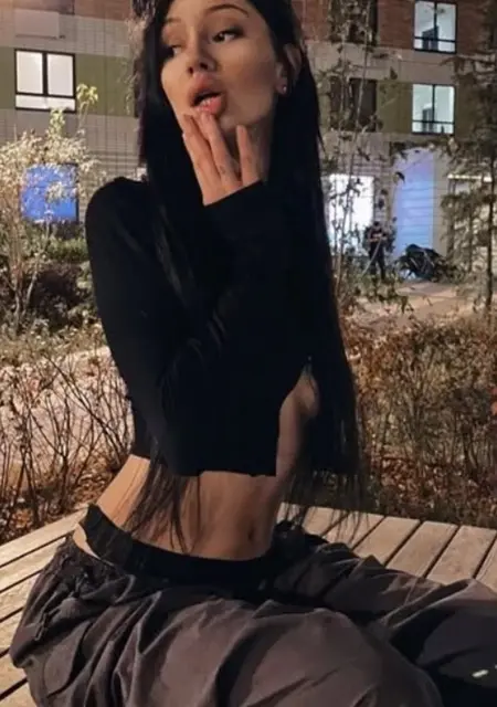 Я Милана, 21, из Кропивницкого, ищу знакомство для вирта