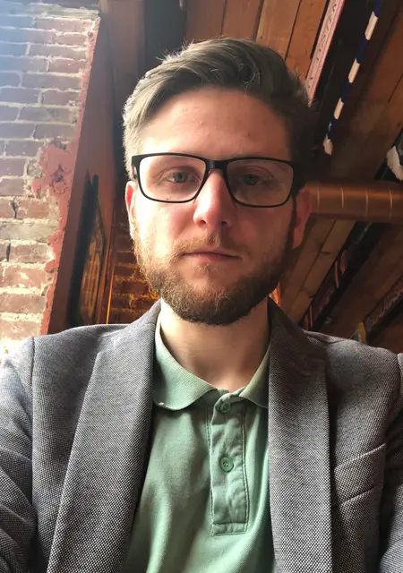 Назар из Львова, ищу на сайте знакомства на одну ночь