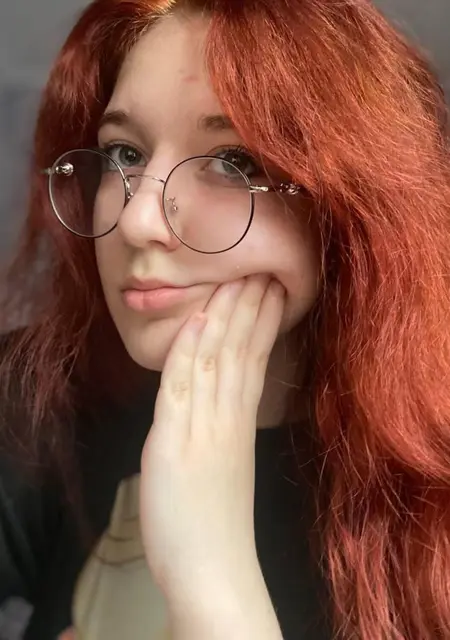 Я Лина, 22 років, знайомлюсь для спілкування у Івано-Франківськ