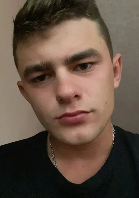 Лёша из Киева, мне 24, познакомлюсь без обязательств