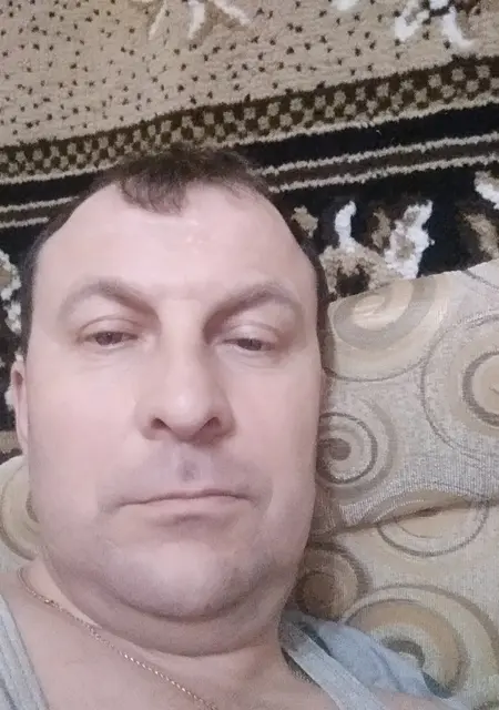Я Андрей, 51, знакомлюсь на одну ночь в Коростене