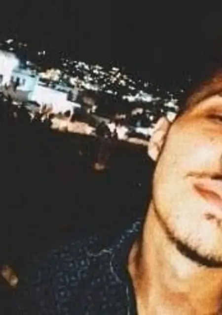 Josef из Афин, мне 24, познакомлюсь для общения