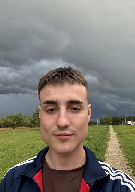 Я Александр, 23, из Могилёва, ищу знакомство для приятного времяпровождения