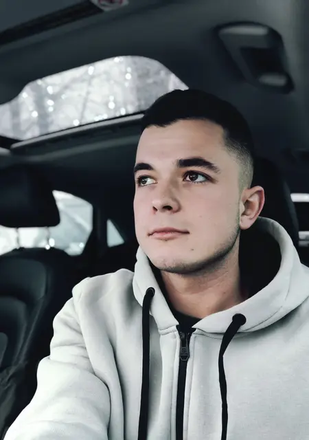 Влад из Борисполя, ищу на сайте приятное времяпровождение