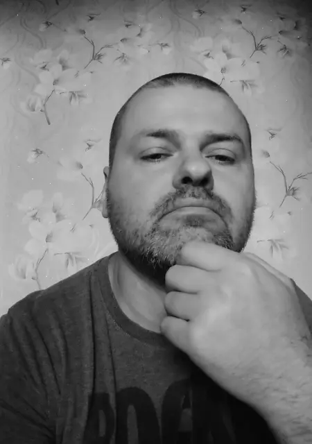 Роман из Кривого Рога, ищу на сайте знакомства без обязательств