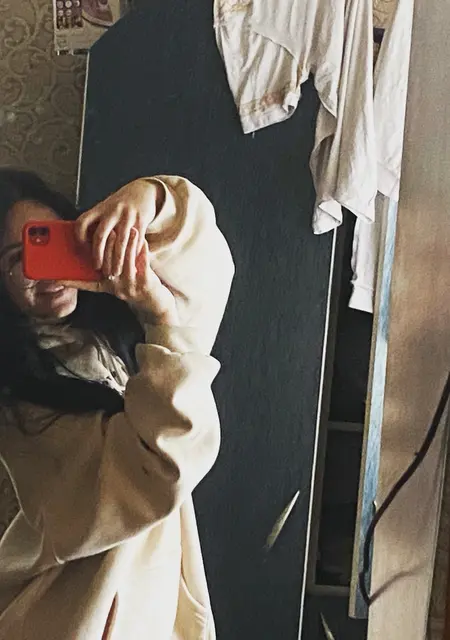 Татьяна из Шахтерска, мне 20, познакомлюсь для общения