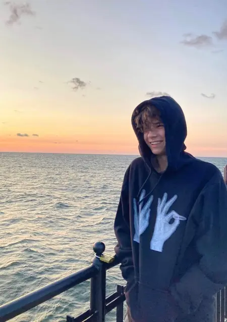 Я Kuba, 20, знакомлюсь без обязательств в Познани