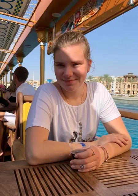 Sasha из Львова, мне 27, познакомлюсь для приятного времяпровождения