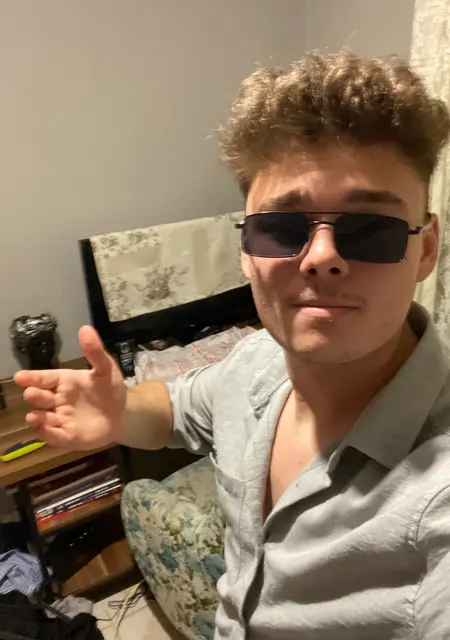 Я Ilhan, 21, из Алашехир, ищу знакомство для общения