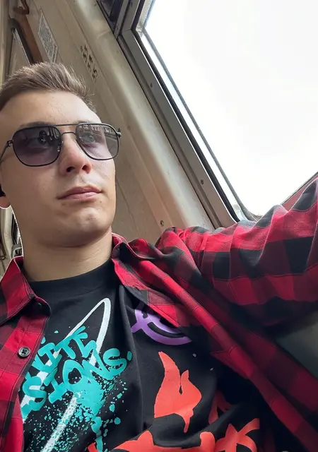 Илья из Витебска, ищу на сайте постоянные отношения