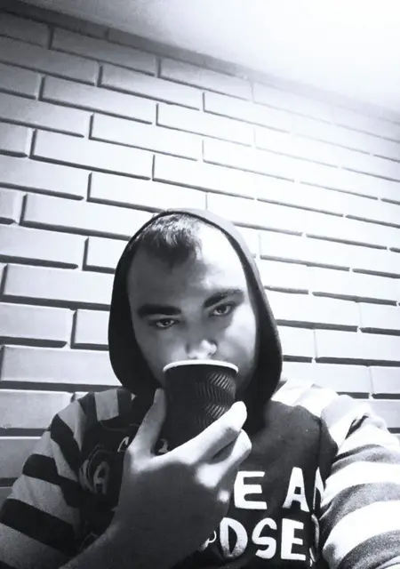 Я Олександр, 28 років, знайомлюсь для постійних стосунків у Кременчуку