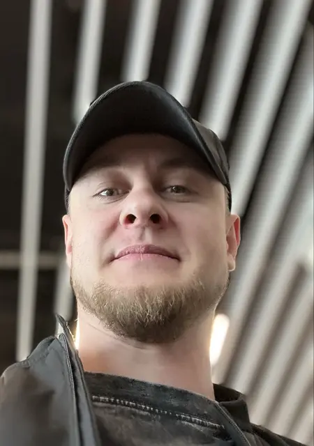 Vadim из Лимы, мне 30, познакомлюсь на одну ночь