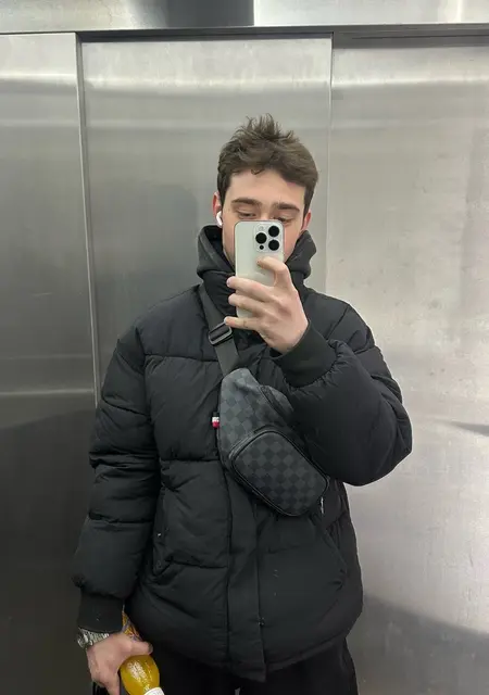 Марк из Витория-гастейса, ищу на сайте знакомства на одну ночь