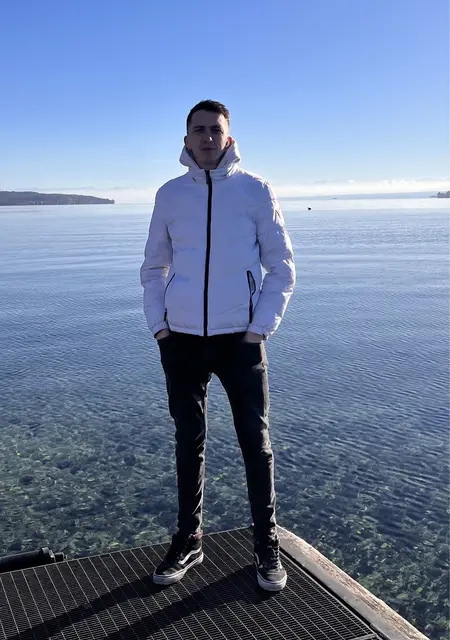 Я Vovik, 27, из Рима, ищу знакомство для дружбы