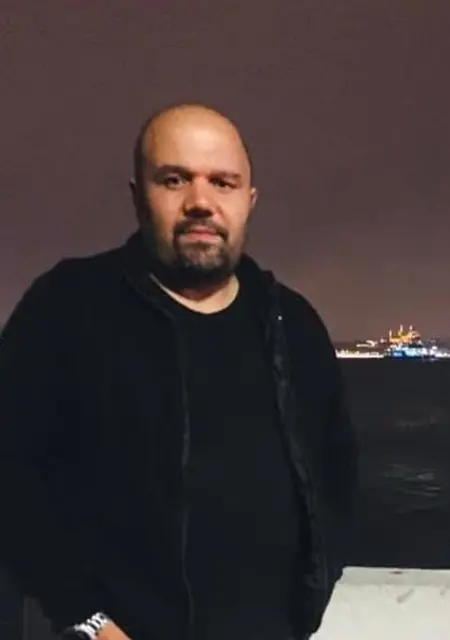 Я Hüseyin, 45, из Анкары, ищу знакомство для дружбы