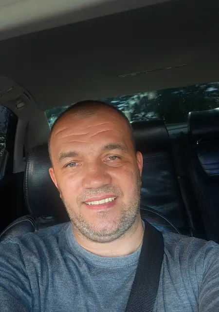 Дима з Харкова, мені 40 років, познайомлюсь без зобов'язань